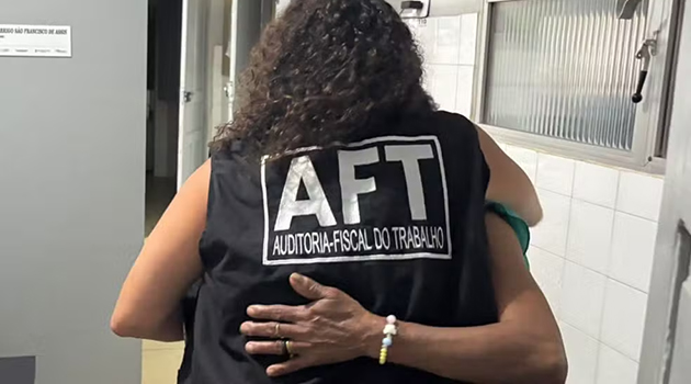 Idosa é resgatada de situação análoga à escravidão após trabalhar 50 anos sem receber salário