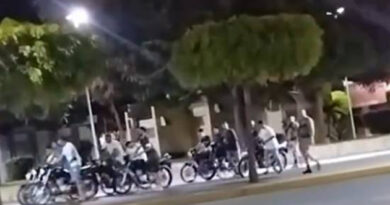 Motoqueiros se dão mal em Pilão Arcado ao praticar ‘rolezinho’ Motoqueiros se dão mal em Pilão Arcado ao praticar ‘rolezinho’