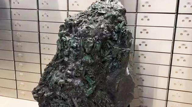 Esmeralda de R$ 2 bilhões encontrada na Bahia aguarda arremate de leilão guardada em bunker de São Paulo