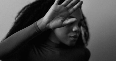 Violência de agentes públicos contra mulheres negras expõe padrão estrutural no Brasil