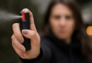 Mulheres podem comprar e usar spray de pimenta para defesa pessoal