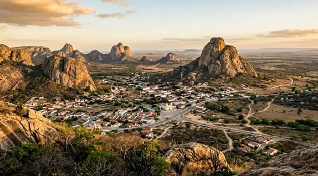 Uma cidade do sertão guarda gigantes de pedra que fazem a paisagem parecer outro planeta