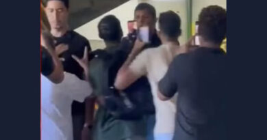 Diretor e estudante da Ufba registram queixa contra deputado estadual após confusão Diretor e estudante da Ufba registram queixa contra deputado estadual após confusão