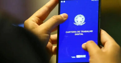 Desemprego fica em 5,3% e tem menor taxa até agosto com aumento do trabalho informal Desemprego fica em 5,3% e tem menor taxa até agosto com aumento do trabalho informal