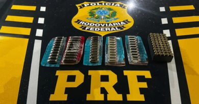 PRF prende passageiro transportando 100 munições de uso restrito em ônibus na BR-407, em Senhor do Bonfim