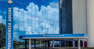 Cresce o número de brasileiros que vão à Justiça contra o INSS, e ações somam 4,5 milhões Cresce o número de brasileiros que vão à Justiça contra o INSS, e ações somam 4,5 milhões